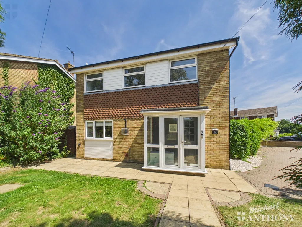 3 bed house for sale — Douglas Road, Aylesbury, HP20 1ES