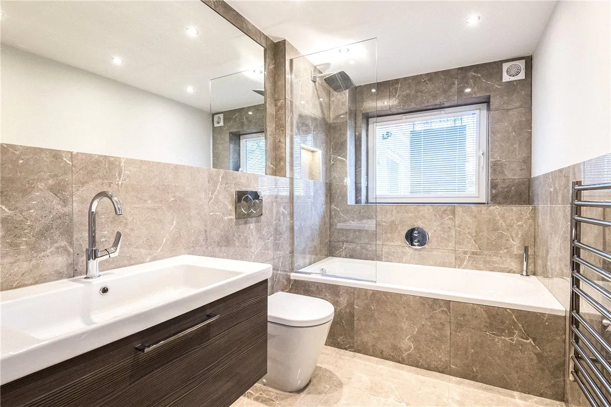 St. Marys Walk, HG2, photo 12