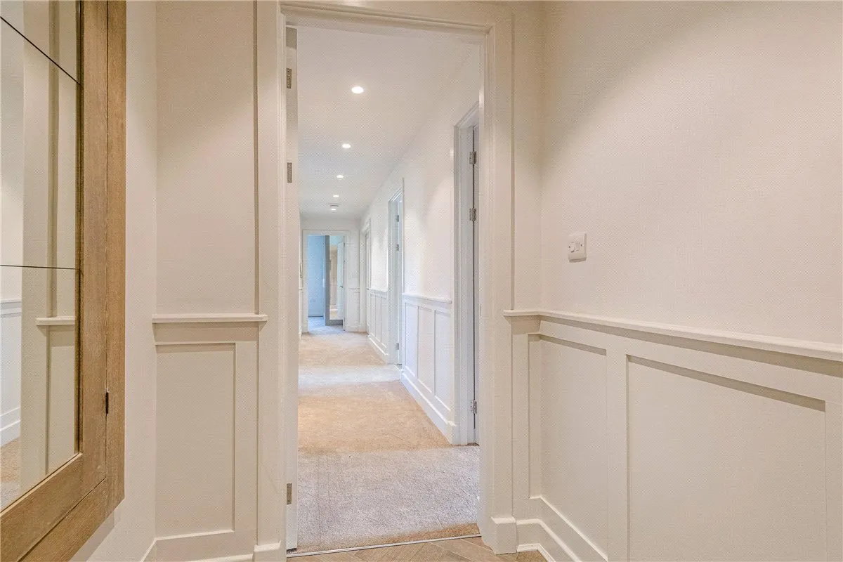St. Marys Walk, HG2, photo 8