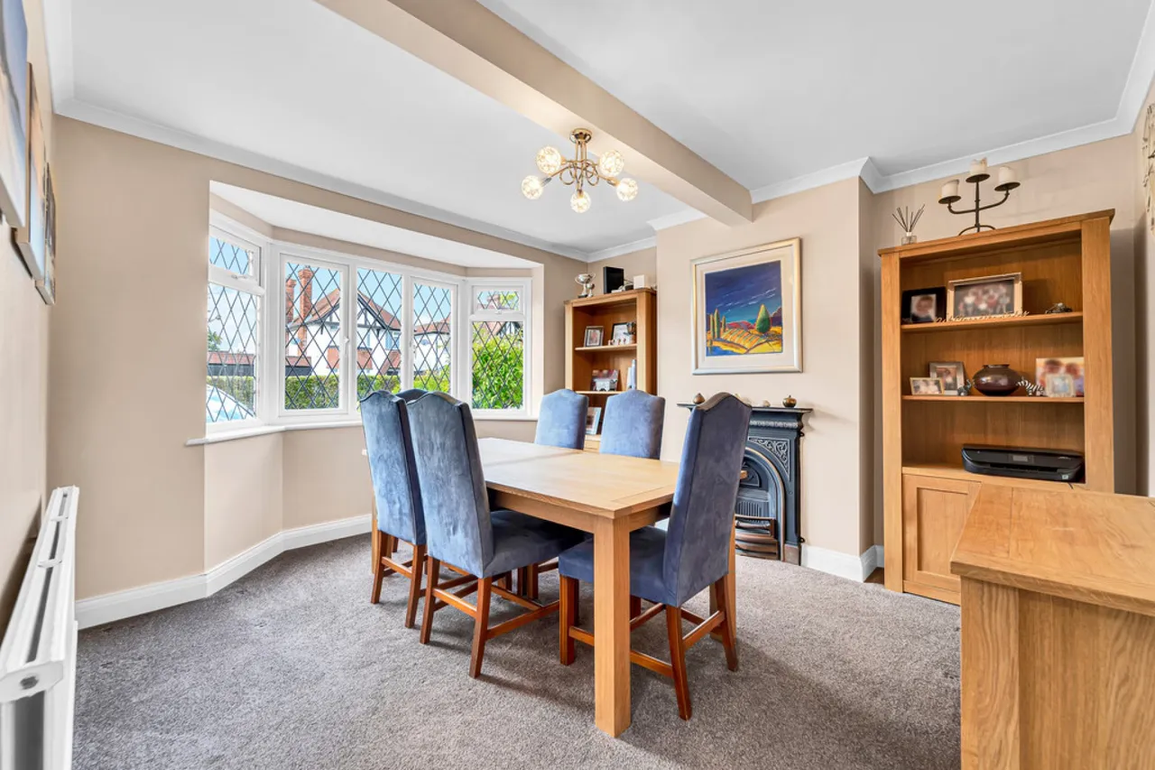Meadway, Ashford, TW15, photo 4
