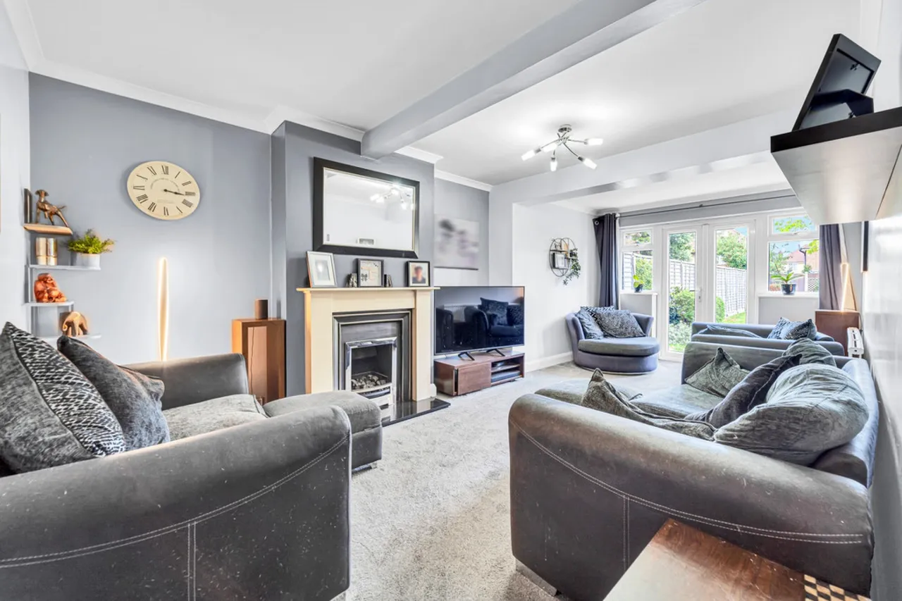 Meadway, Ashford, TW15, photo 3