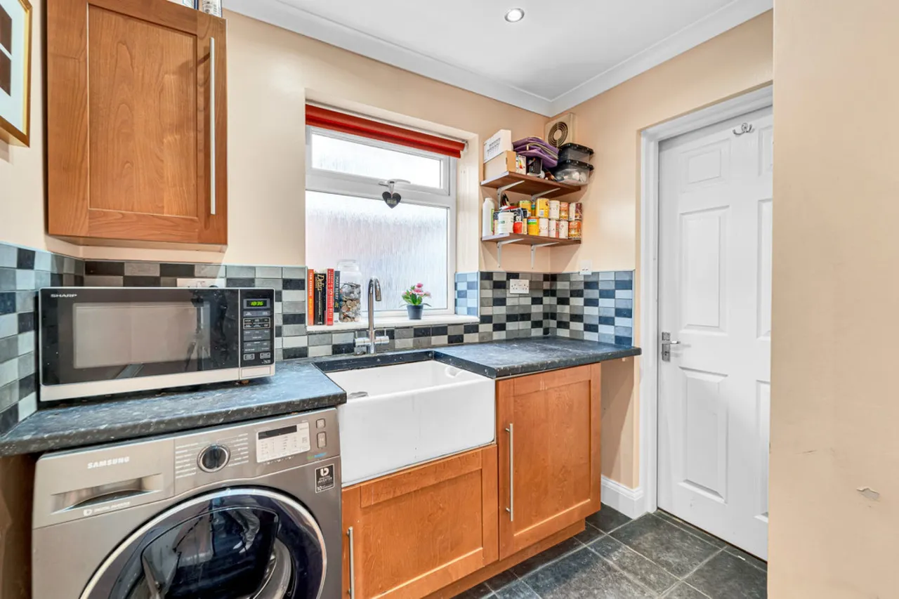 Meadway, Ashford, TW15, photo 15
