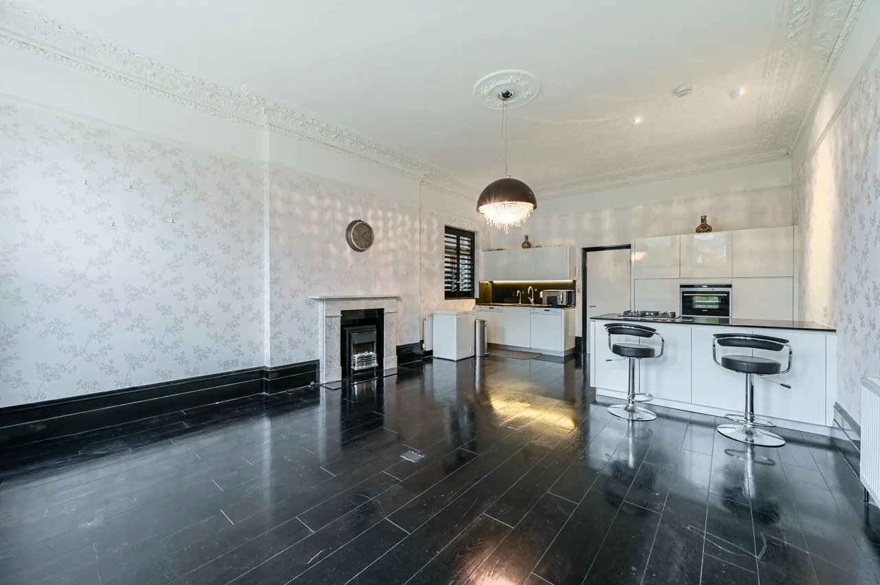 Flat 6, 65 Warwick Road, London, photo 4