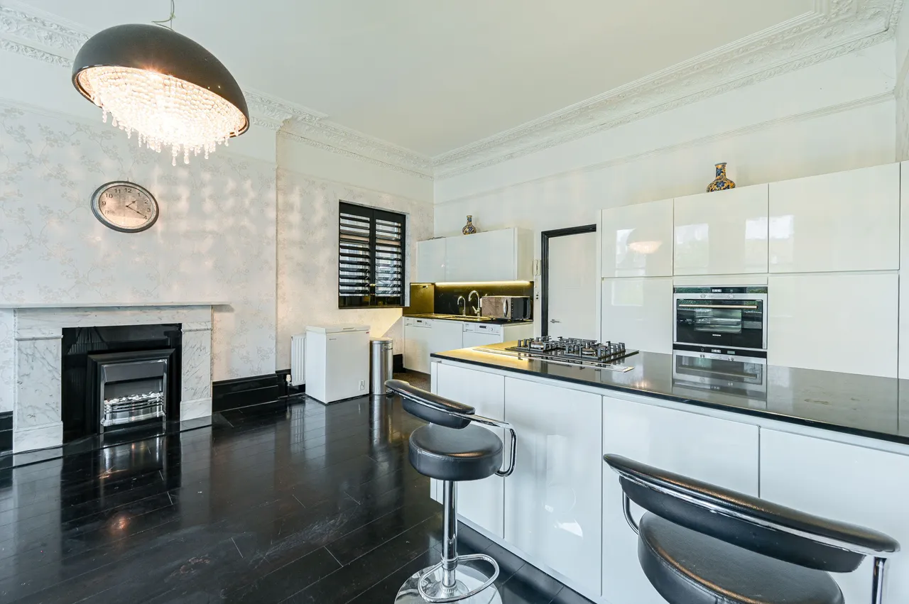 Flat 6, 65 Warwick Road, London, photo 5