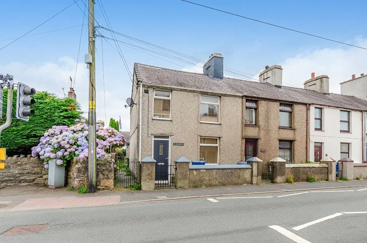 3 bed house for sale, Llanrug, Caernarfon, LL55