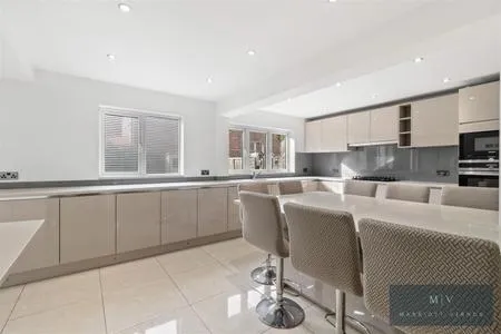 Blossom Close, South Croydon, photo 2