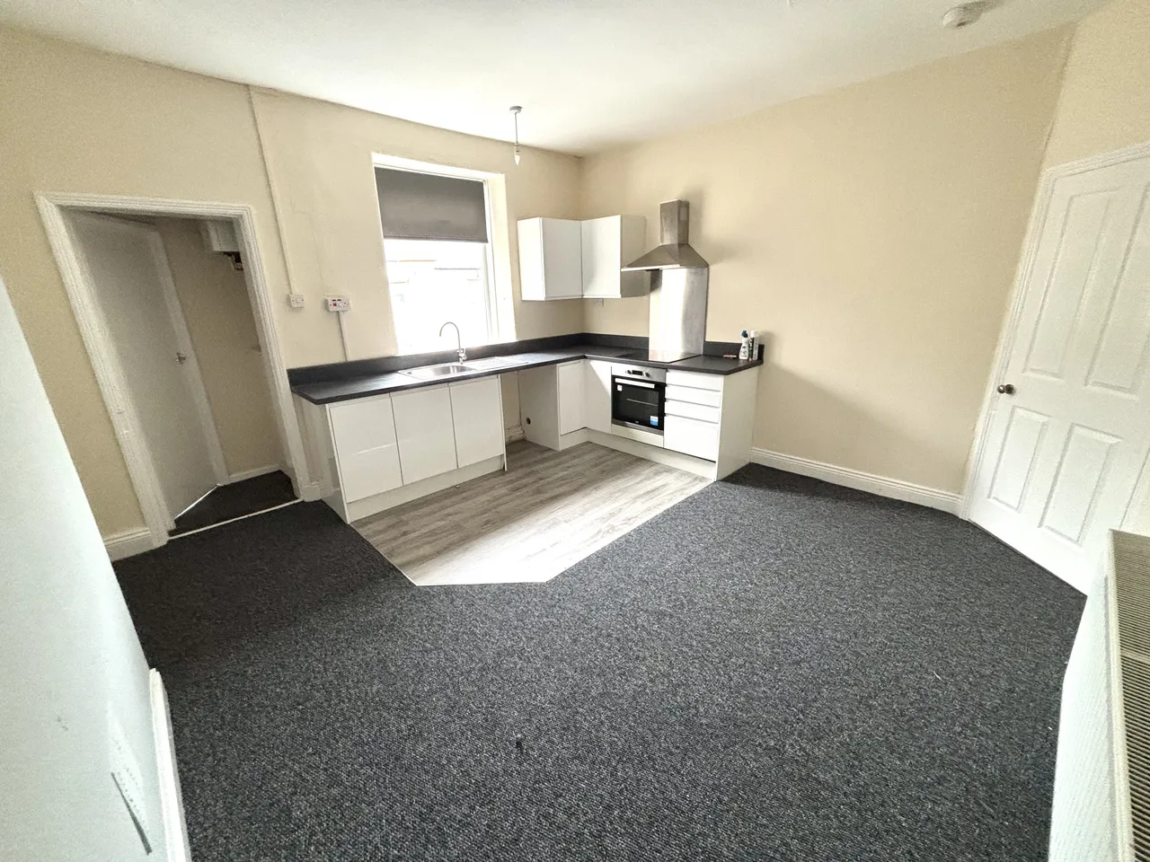 2 bed flat to rent, Gray Terrace, Stanley, DH9