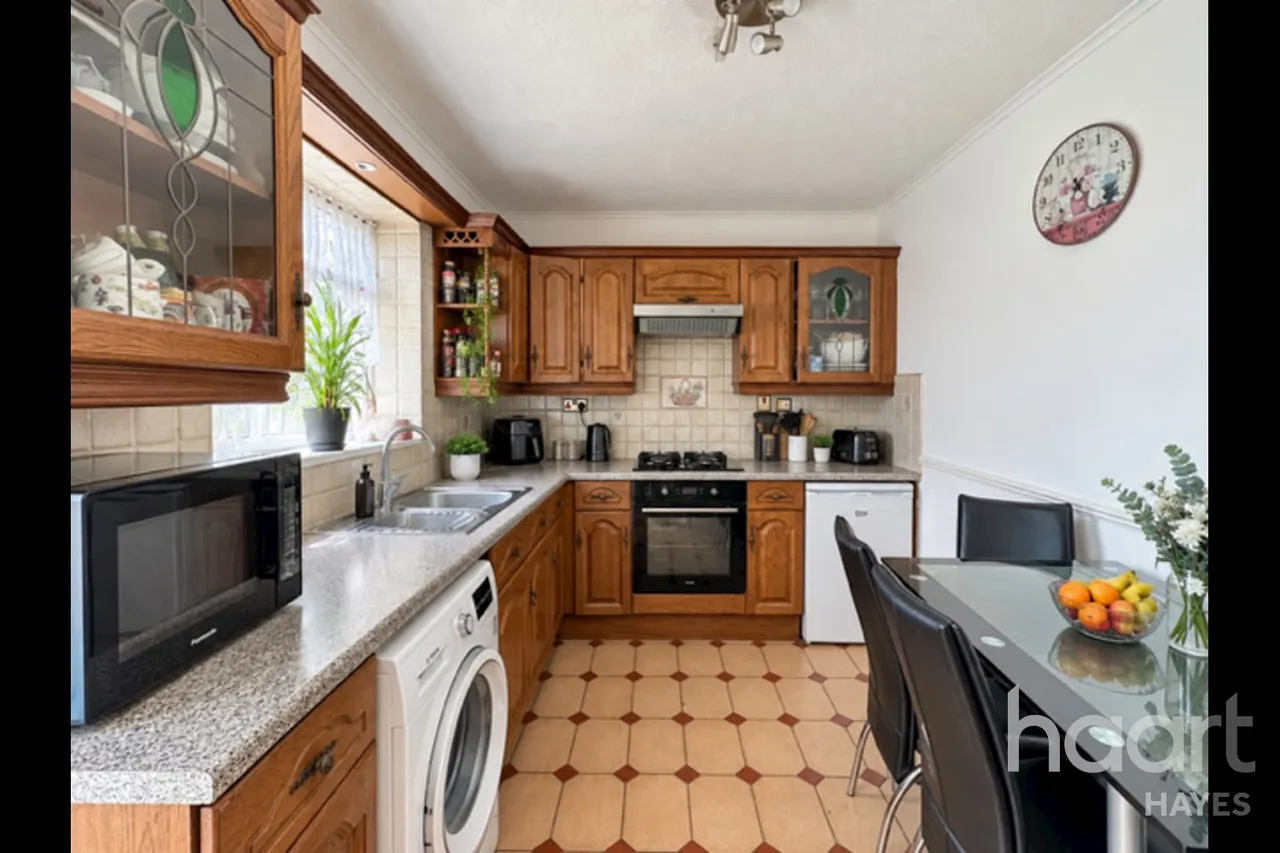 Appletree Avenue, West Drayton, UB7, photo 4