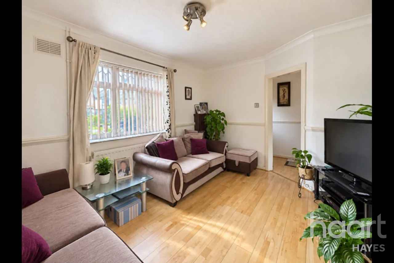 Appletree Avenue, West Drayton, UB7, photo 2