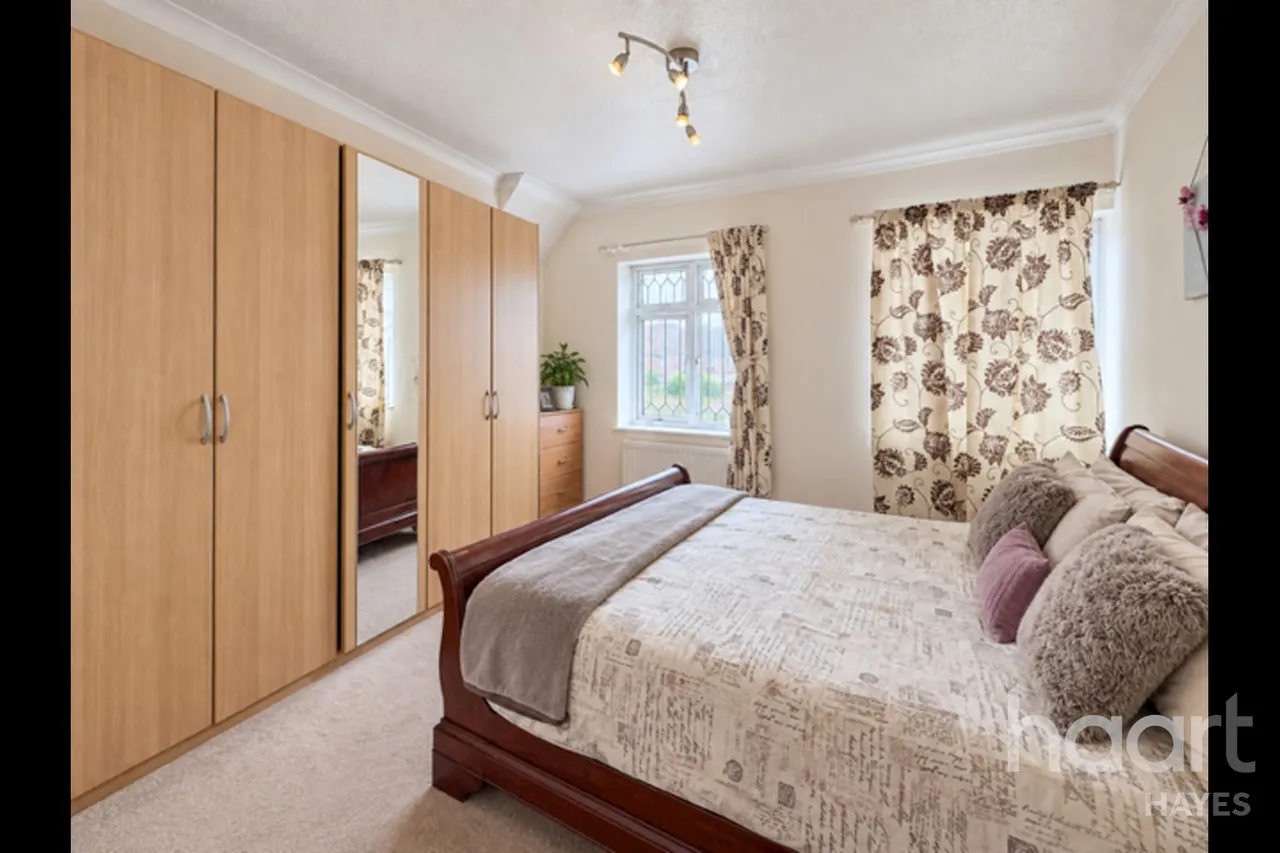 Appletree Avenue, West Drayton, UB7, photo 8