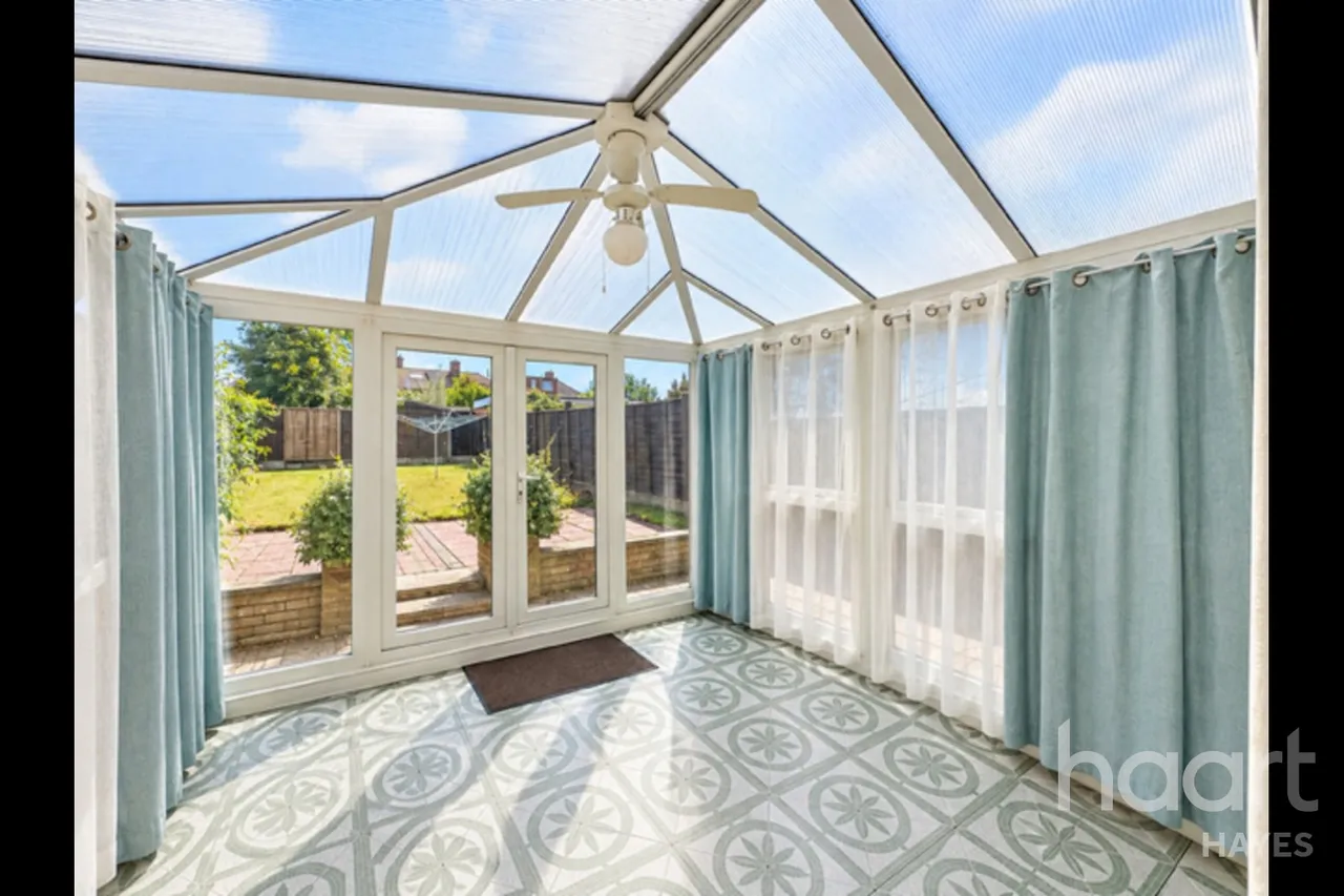 Appletree Avenue, West Drayton, UB7, photo 6