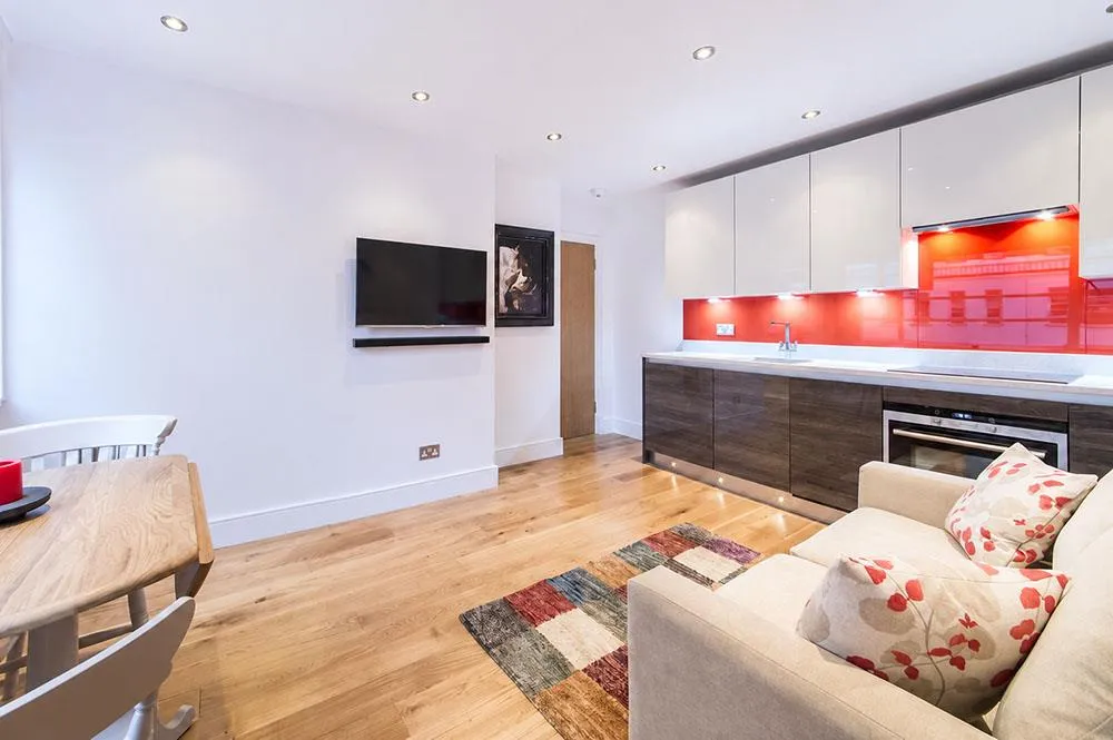 1 bed flat to rent, Wardour Street, Soho, W1D
