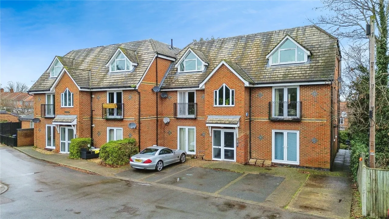 2 bed flat for sale, Lundy Lane, Reading, RG30