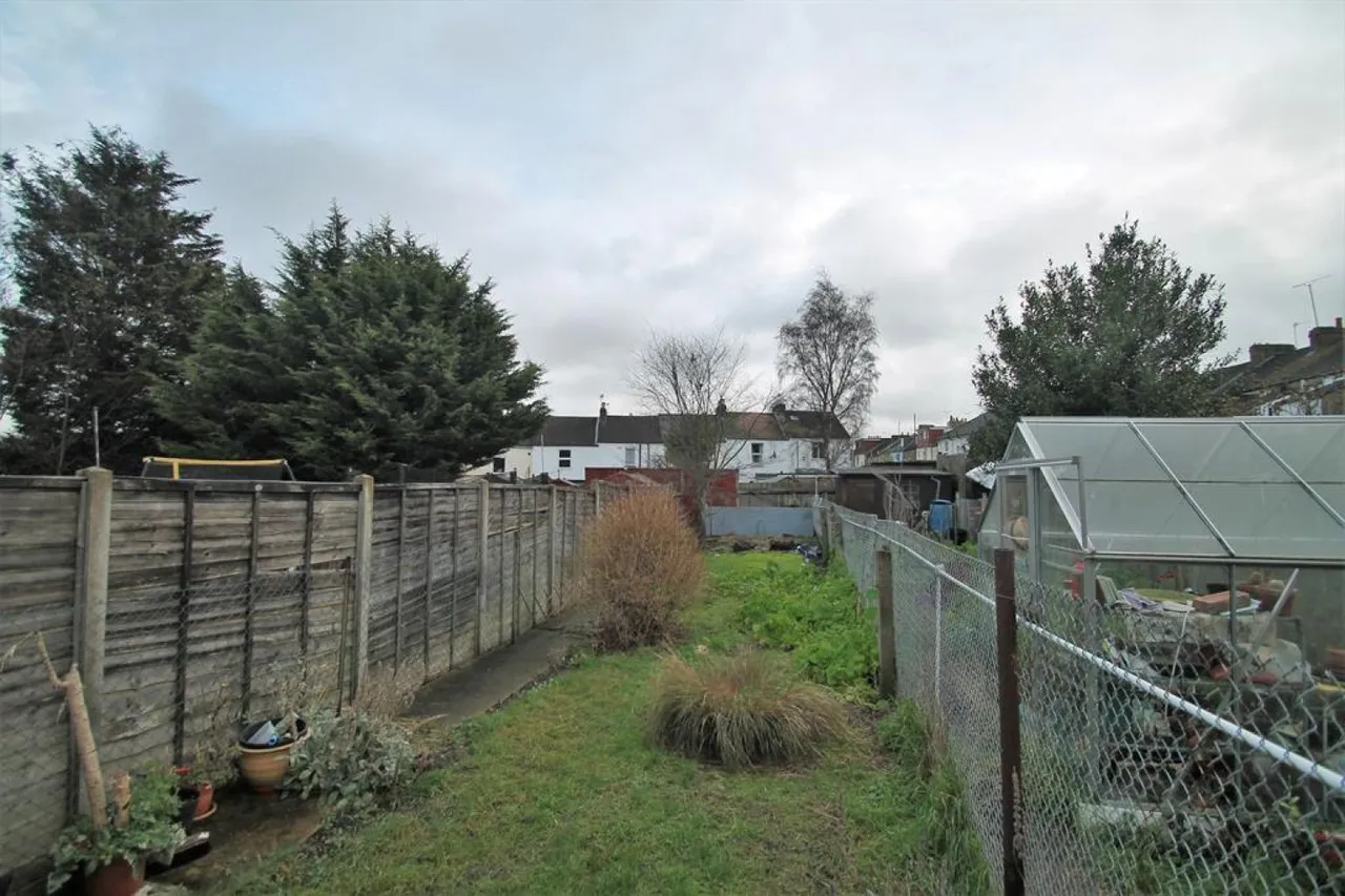 Elliott Street, Gravesend, DA12, photo 2