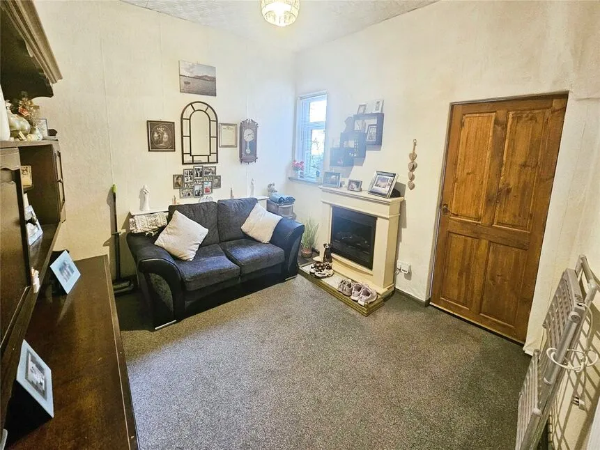 Manchester Old Road, Bury, Greater Manchester, BL9, photo 3