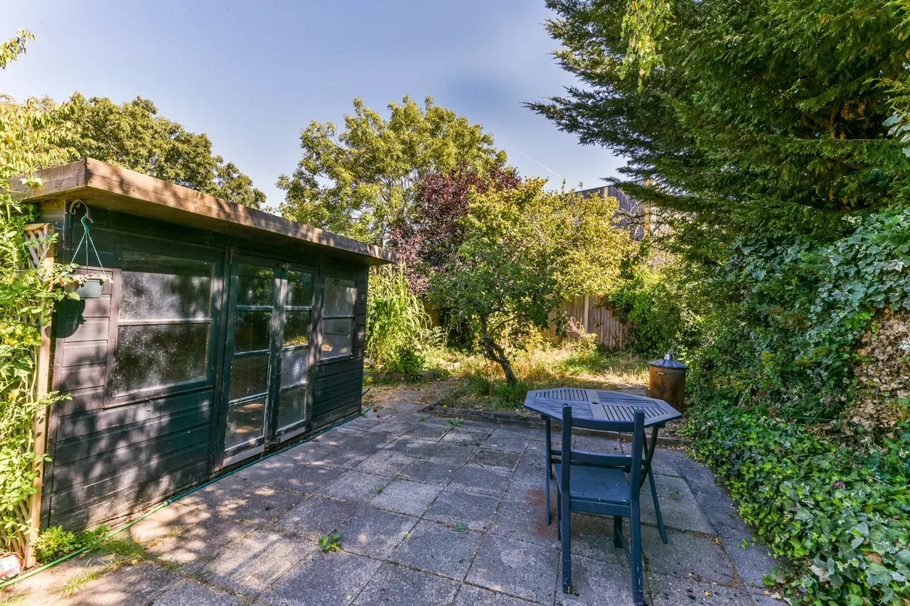 Vincent Gardens, London, NW2, photo 23