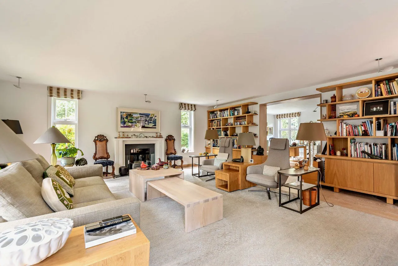 Swifts Close, Farnham, Surrey, GU10 1QX, photo 7