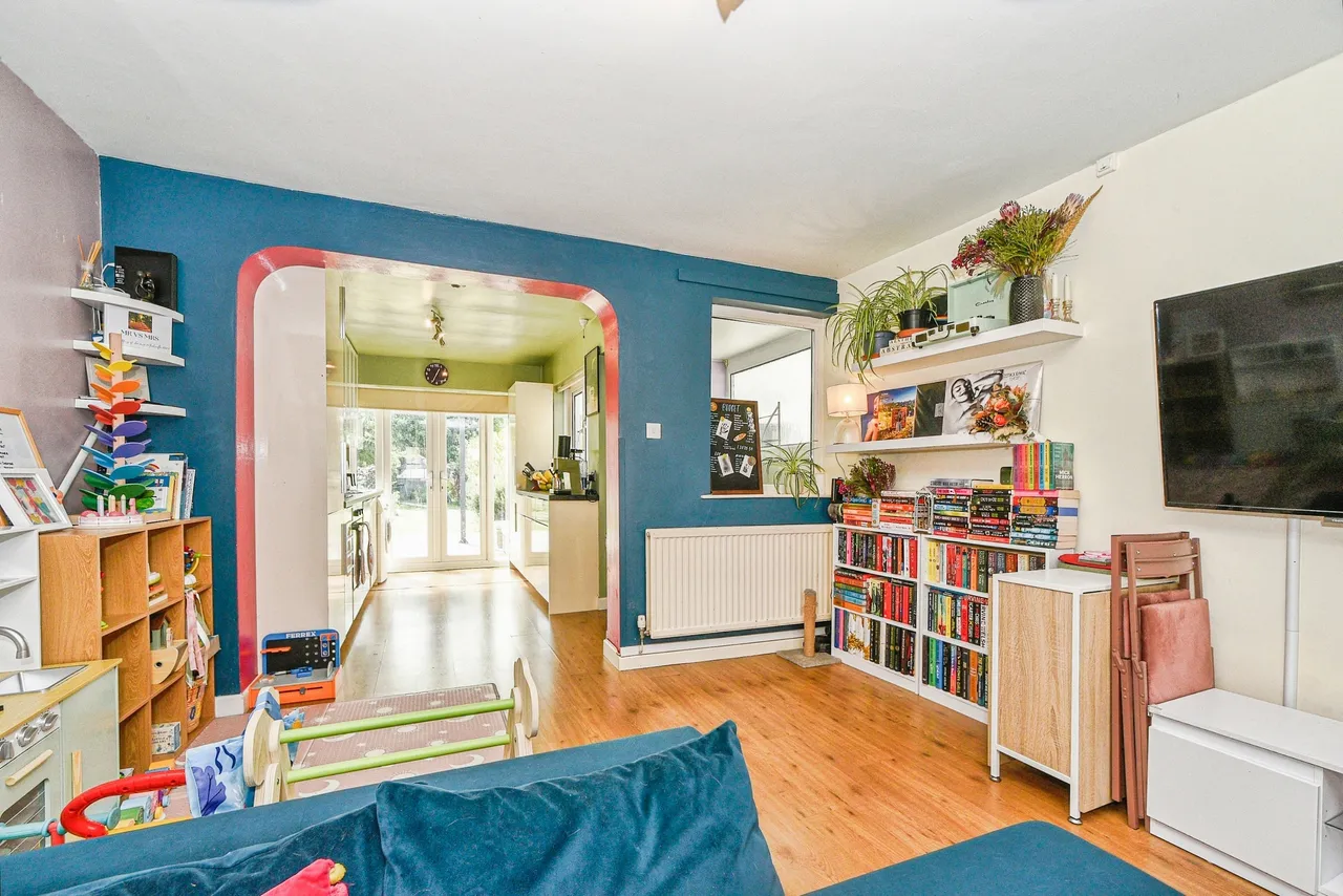 Beechcroft Road, Swindon, photo 4
