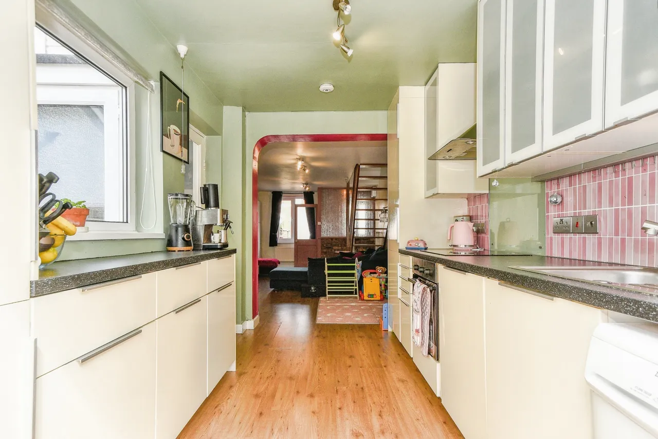 Beechcroft Road, Swindon, photo 7