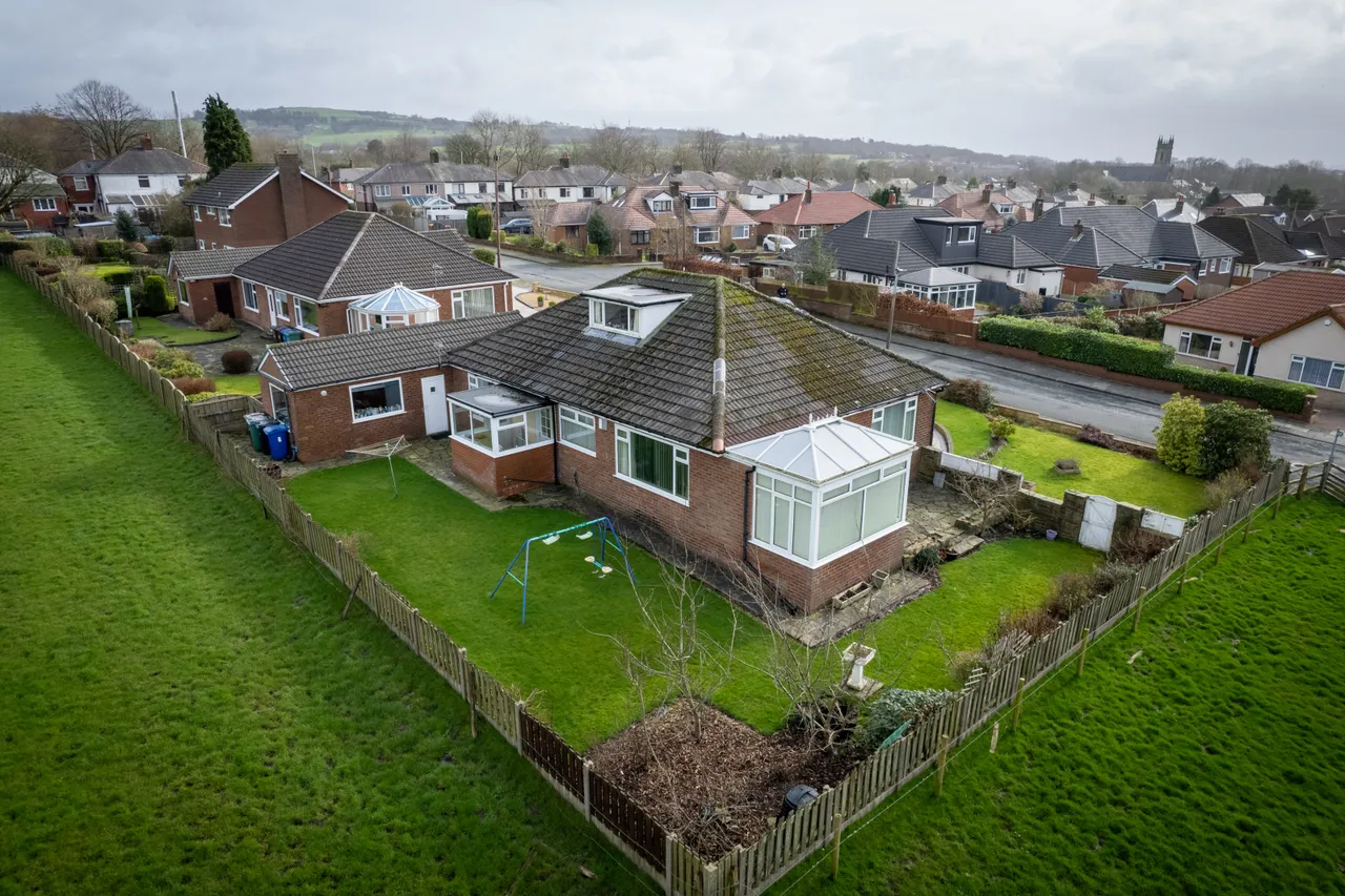 Falshaw Drive, Bury, BL9 5LH, photo 28