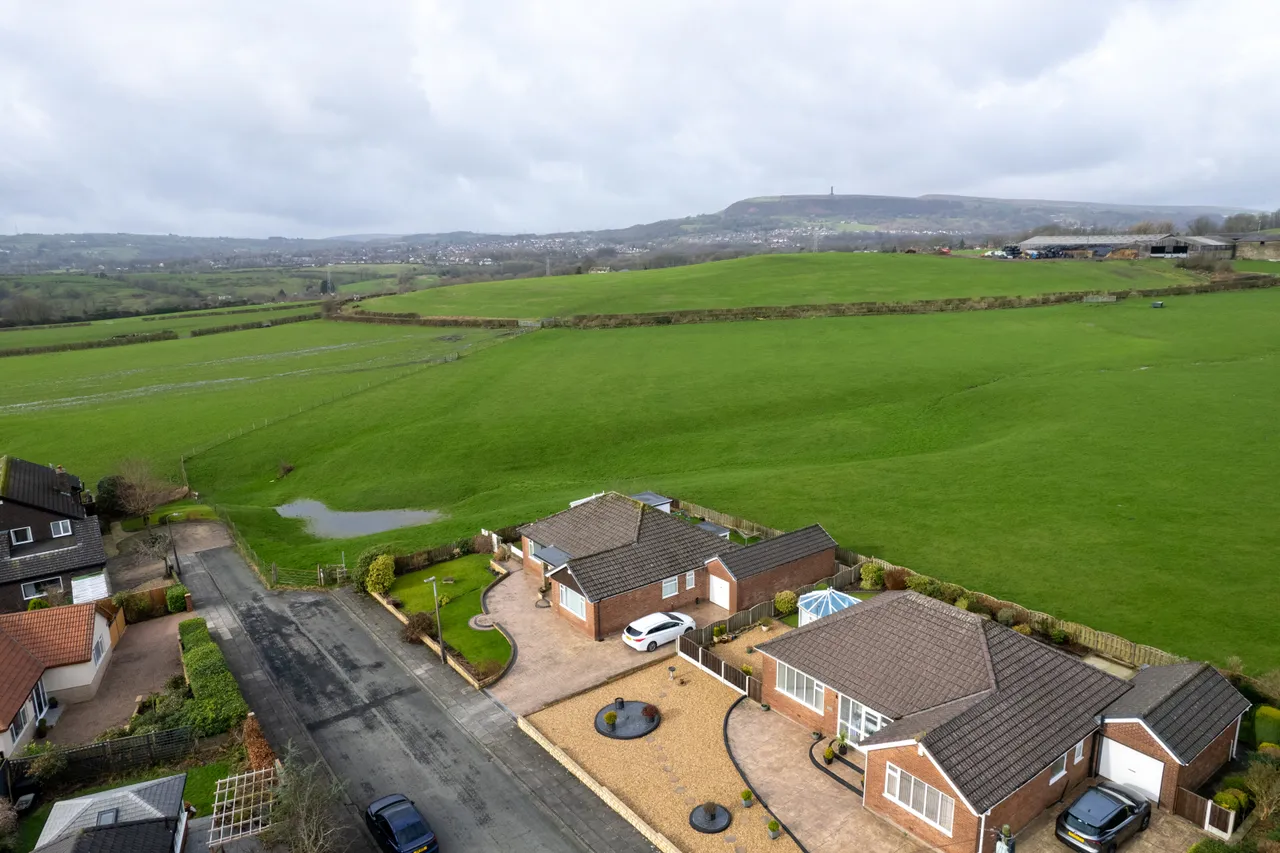 Falshaw Drive, Bury, BL9 5LH, photo 5