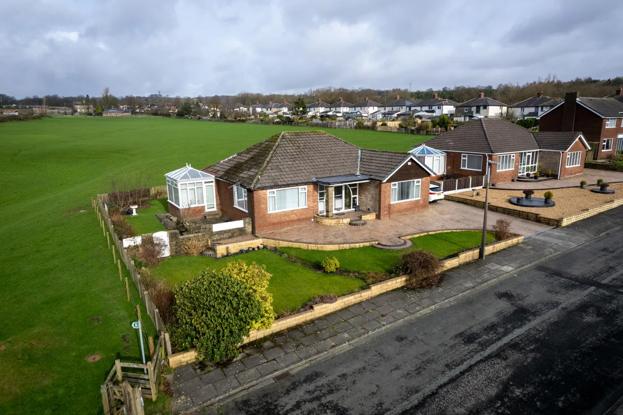 Falshaw Drive, Bury, BL9 5LH, photo 26