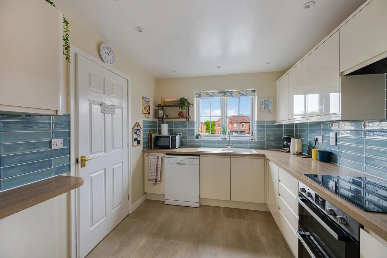 Carnoustie Close on Sunningdale in Grantham, photo 6
