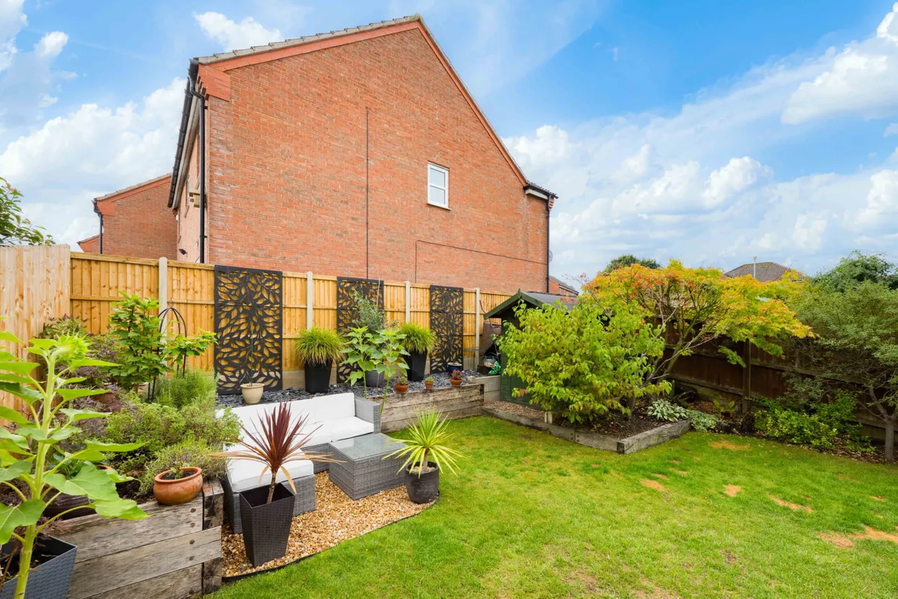 Carnoustie Close on Sunningdale in Grantham, photo 28