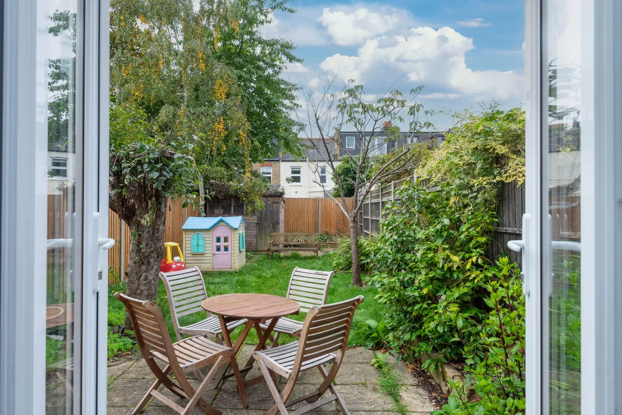 Chestnut Road, Raynes Park, SW20, photo 9