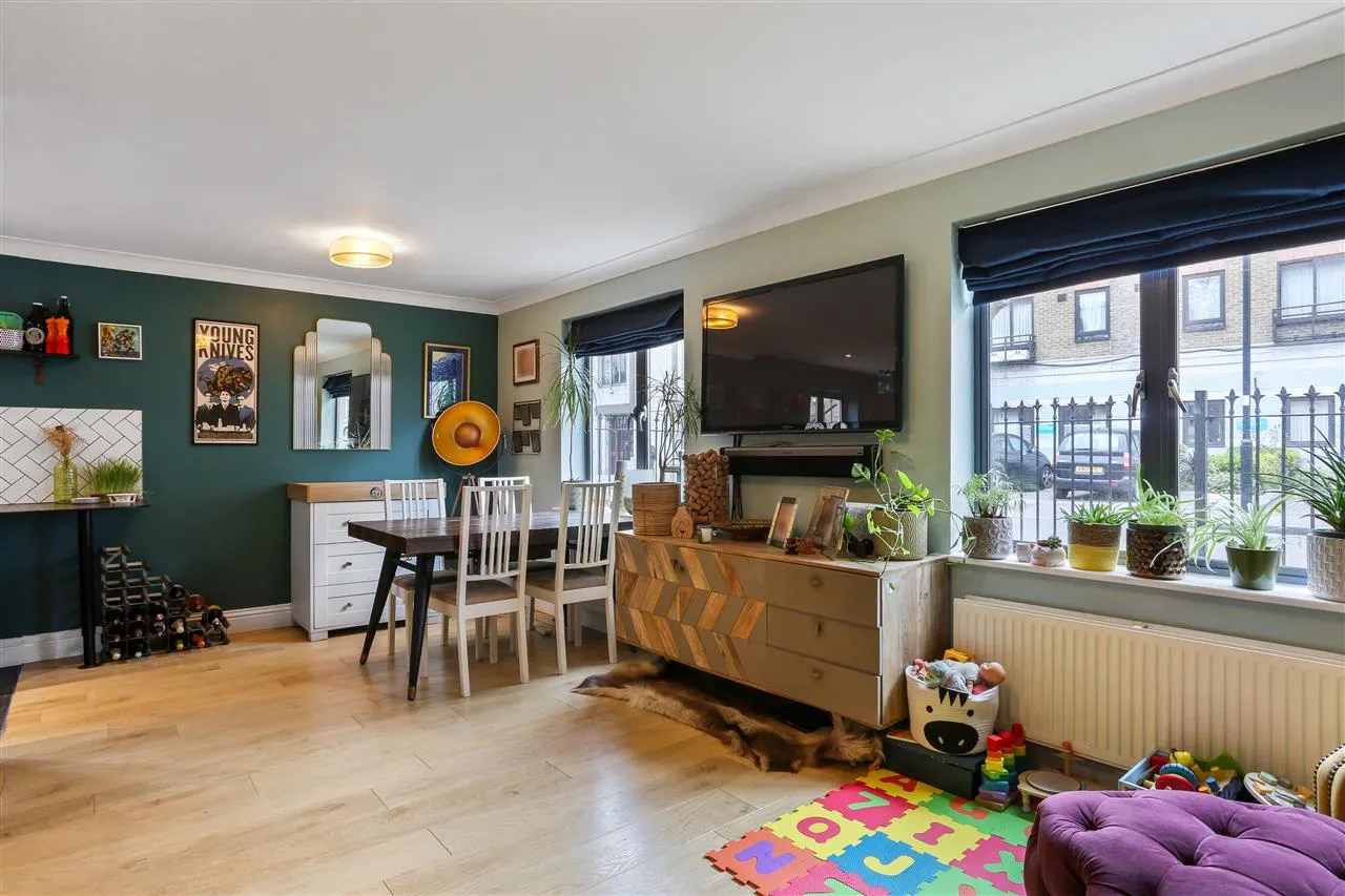 Statham Court, 20 Tollington Way, London, photo 6