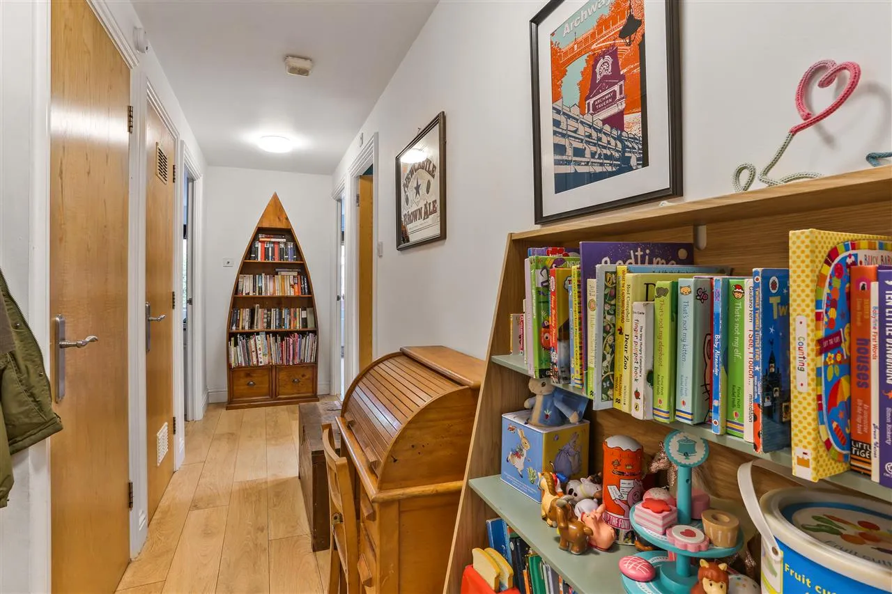 Statham Court, 20 Tollington Way, London, photo 17