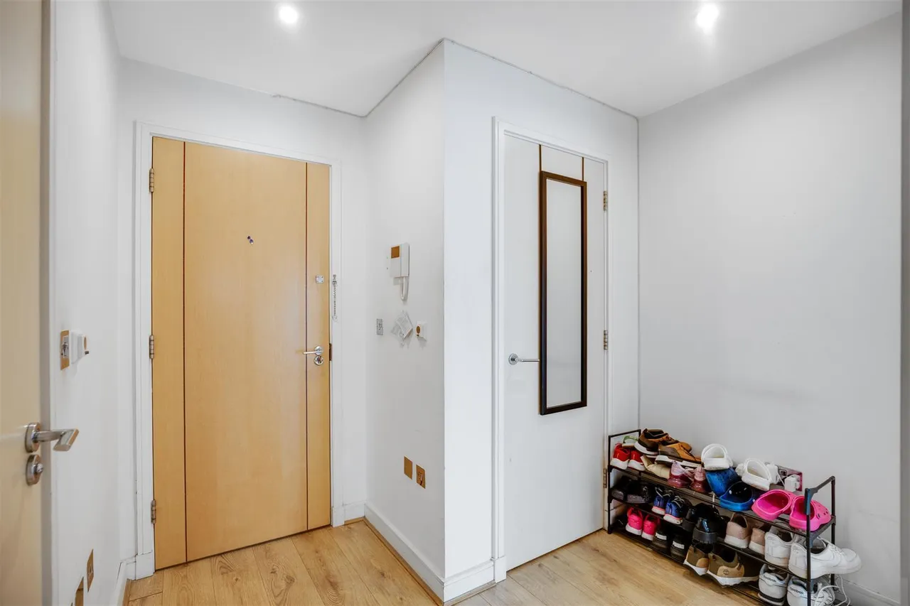Western Gateway, Canning Town, E16, photo 8