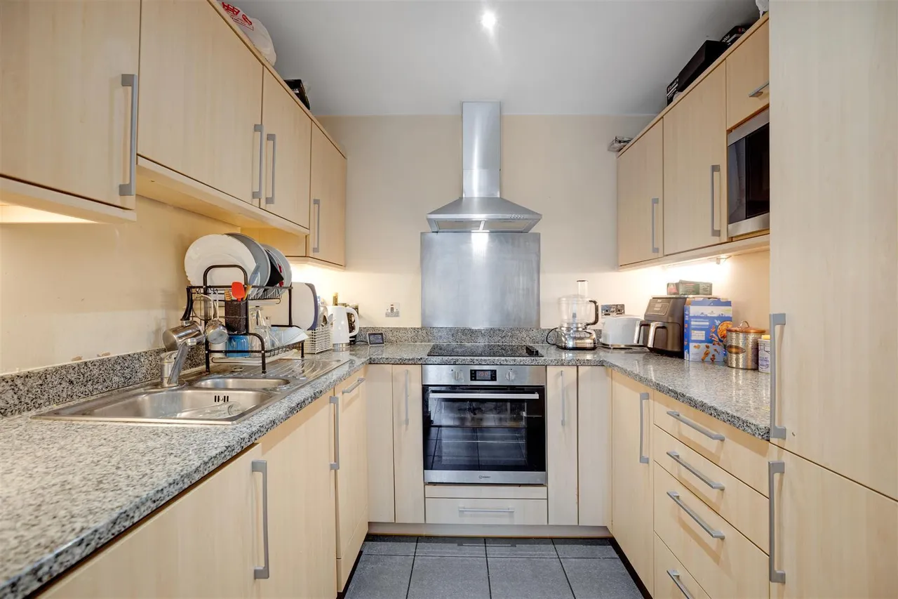 Western Gateway, Canning Town, E16, photo 2
