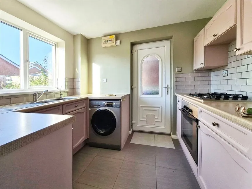 Windsor Close, Sudbrooke, Lincolnshire, LN2, photo 4