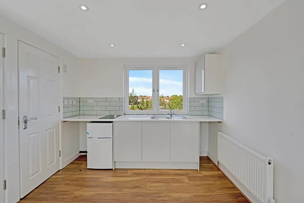 The Grove, Greenford, UB6, photo 4
