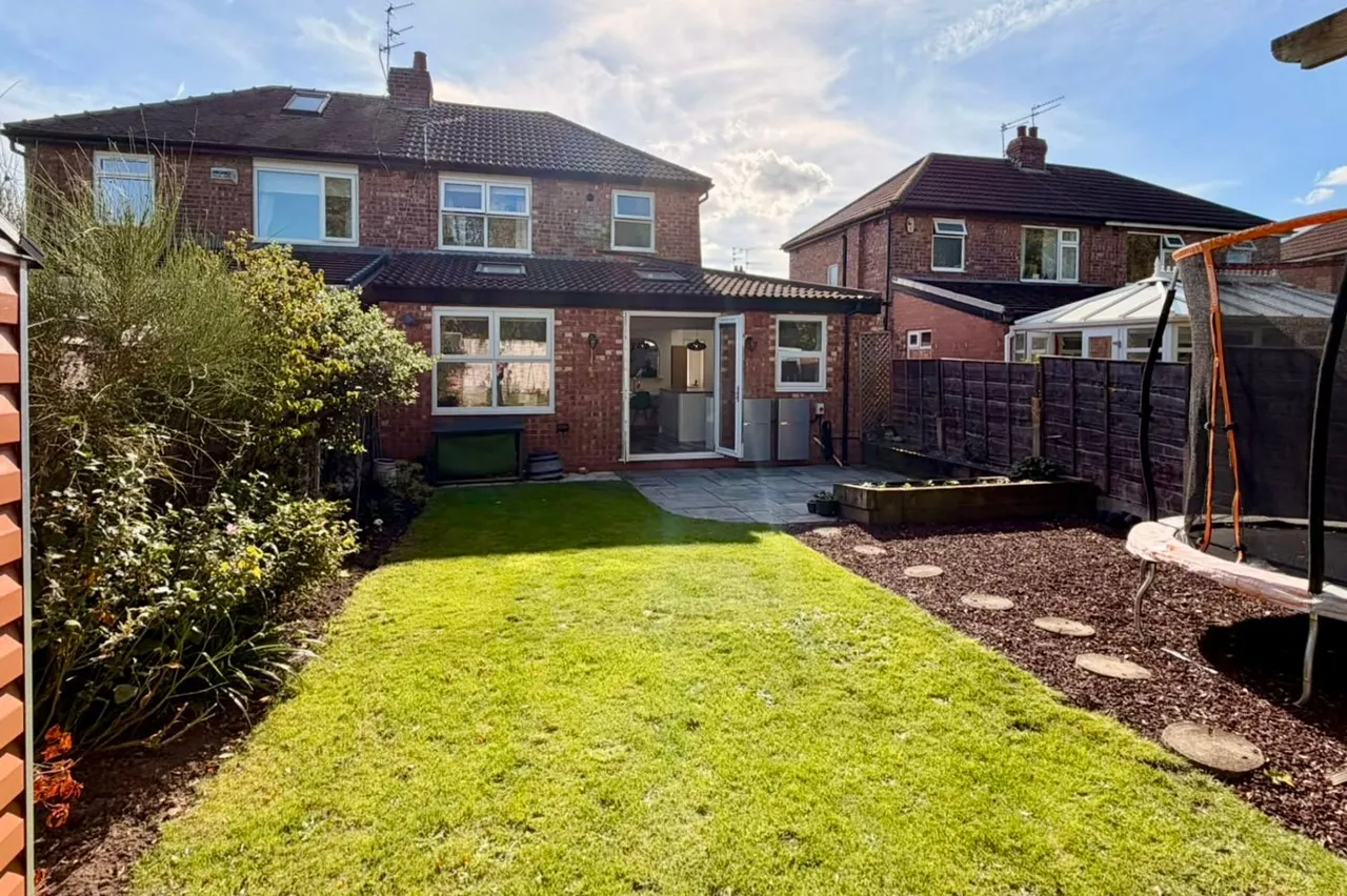 Aber Road, Cheadle, photo 22