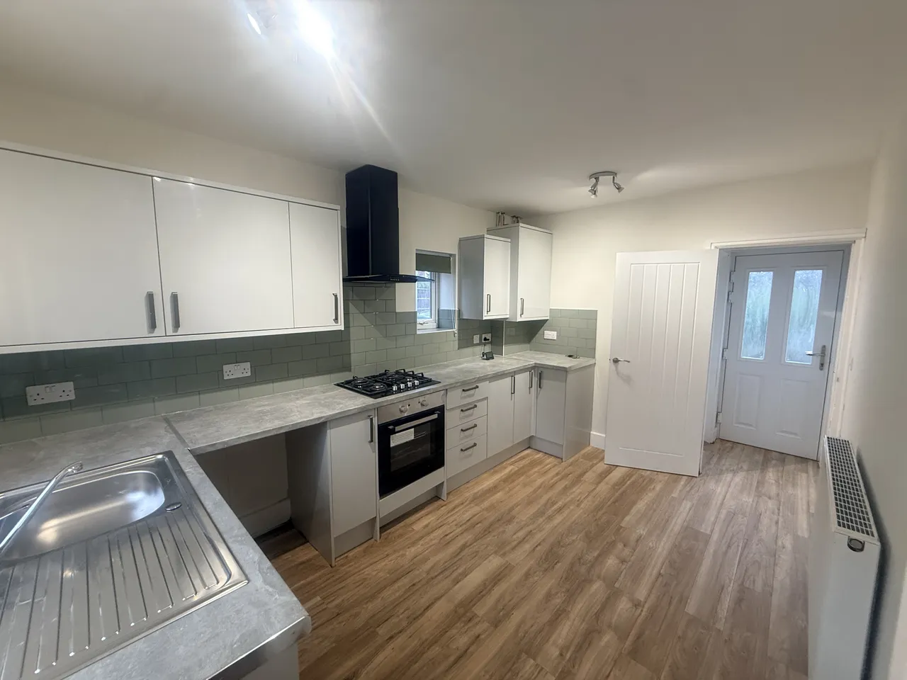 Robertsons Avenue, Duckmanton, CHESTERFIELD, photo 2