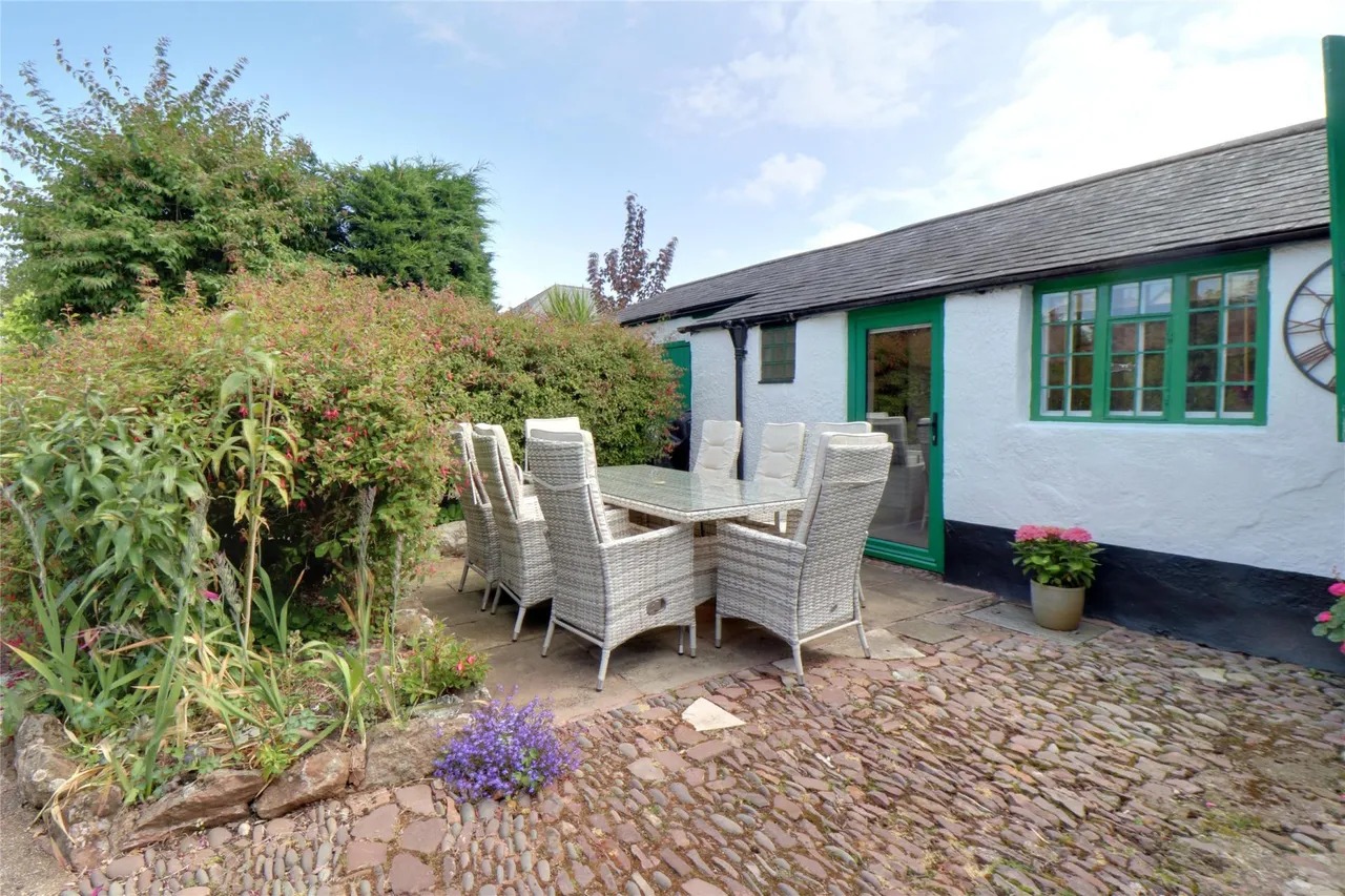 Combeland Road, Alcombe, photo 11