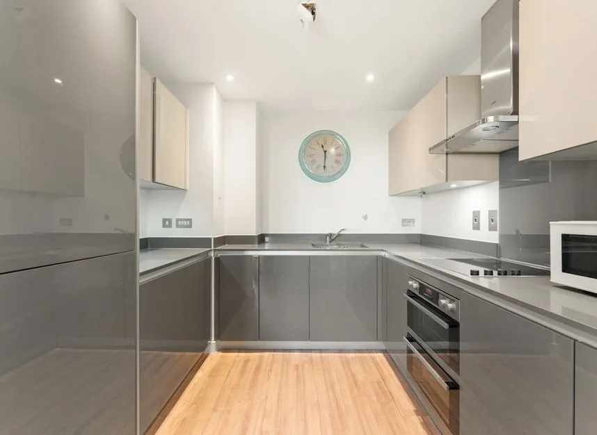Finchley Road, Finchley Road, NW11, photo 3