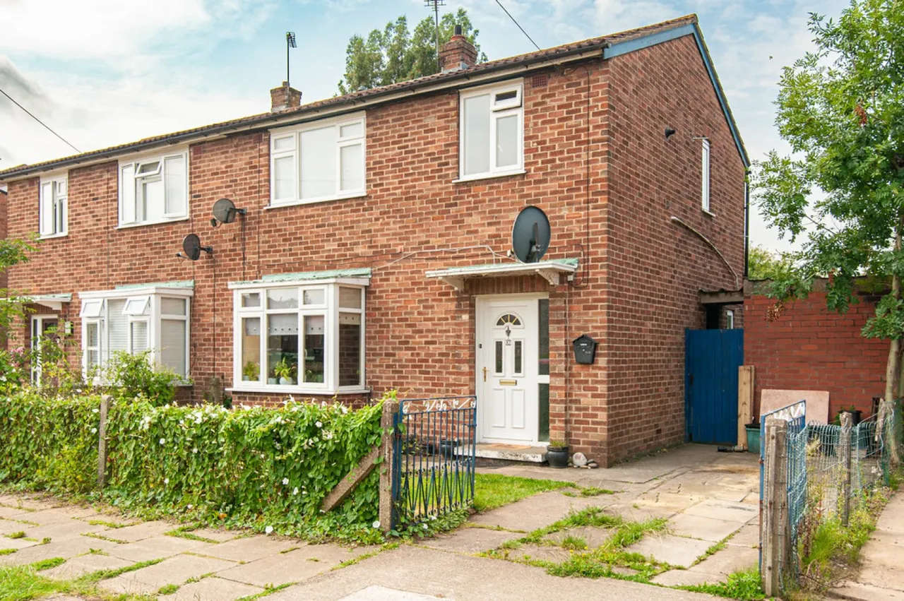 3 bed house for sale — Wains Road, York