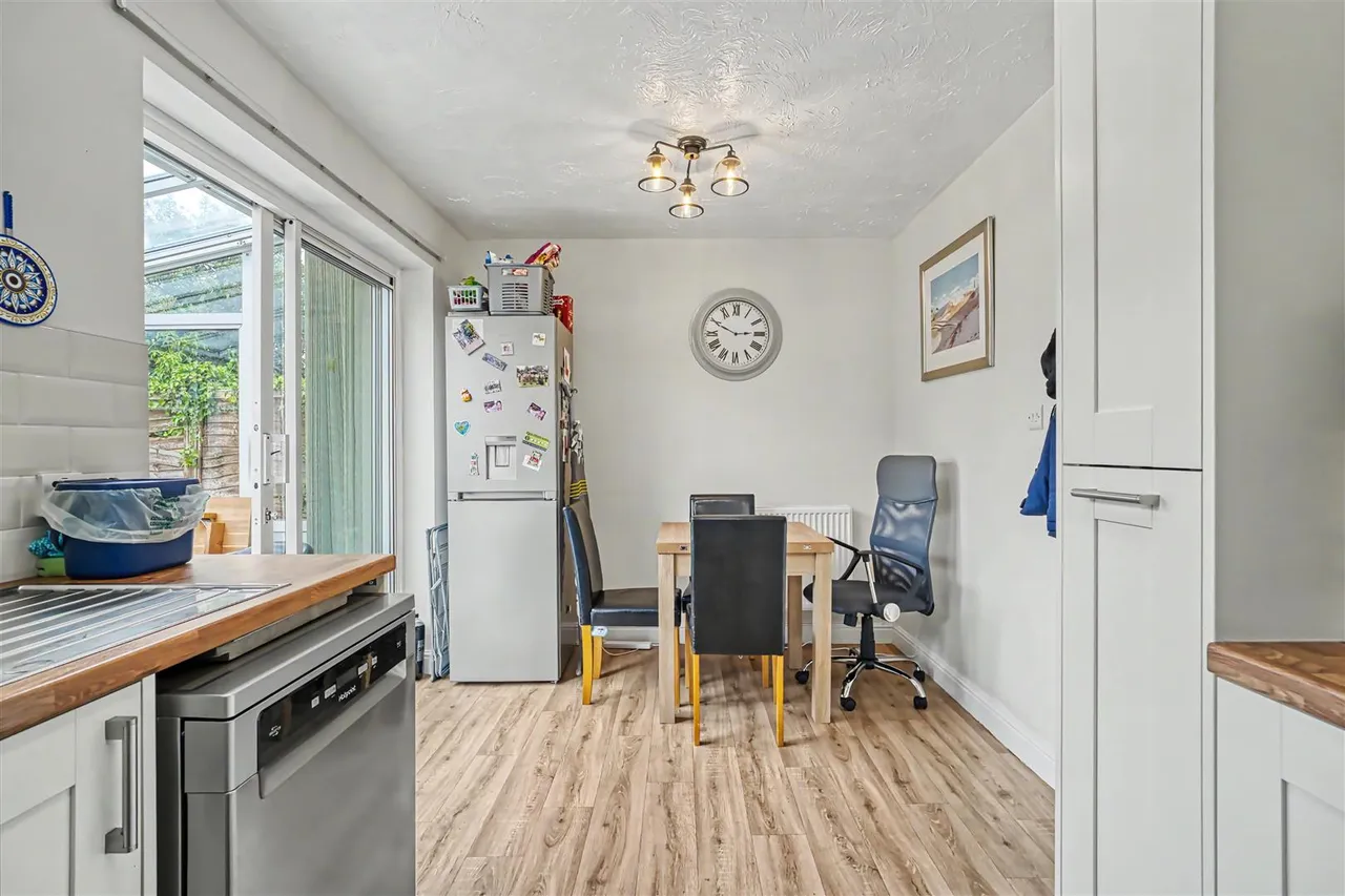 Campion Close, Wyke, photo 6