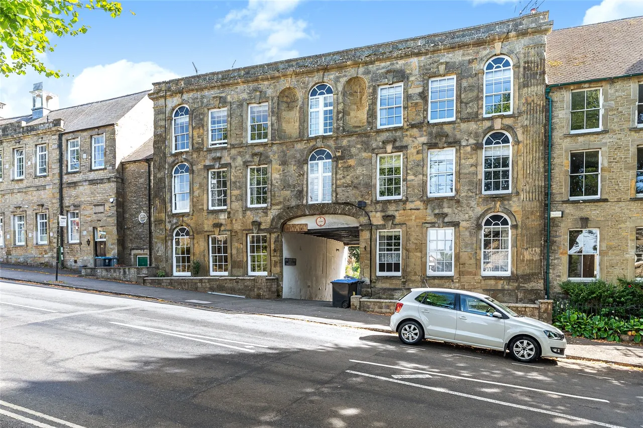2 bed flat for sale, New Street, Chipping Norton, OX7