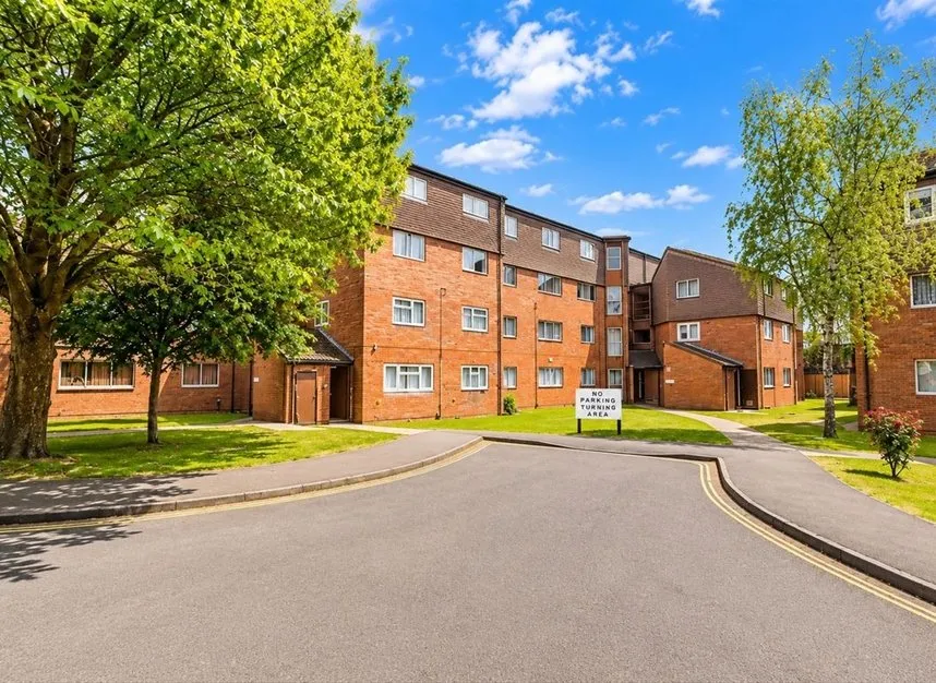 1 bed flat to rent, Cranston Close, Hounslow, TW3