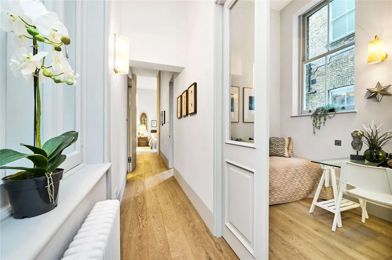 Old Brompton Road, London, SW5, photo 12