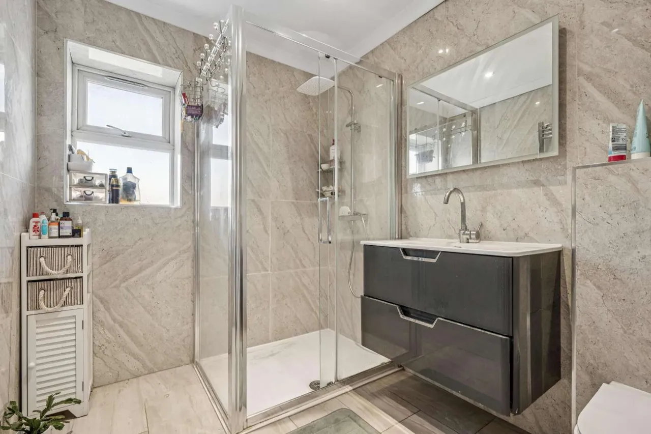 Cheviot Gardens, London, NW2 1QN, photo 9