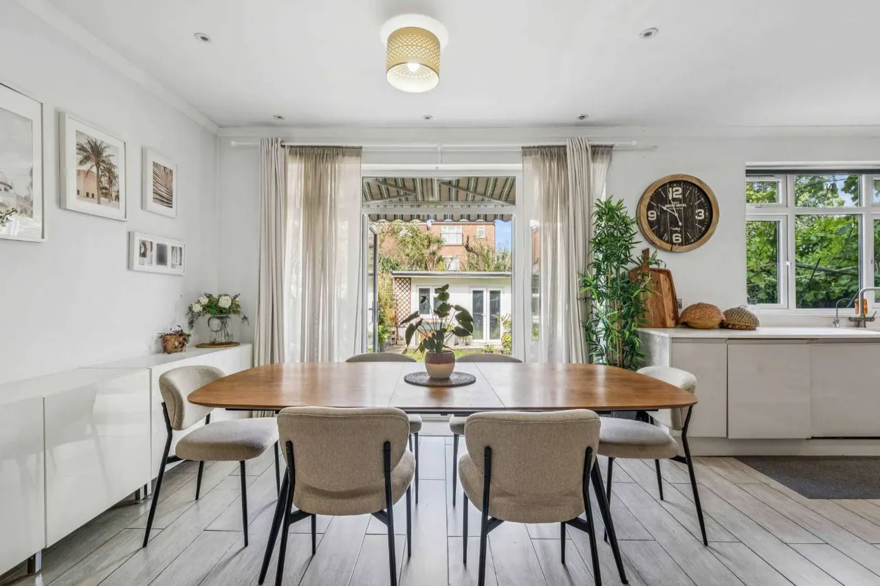 Cheviot Gardens, London, NW2 1QN, photo 4