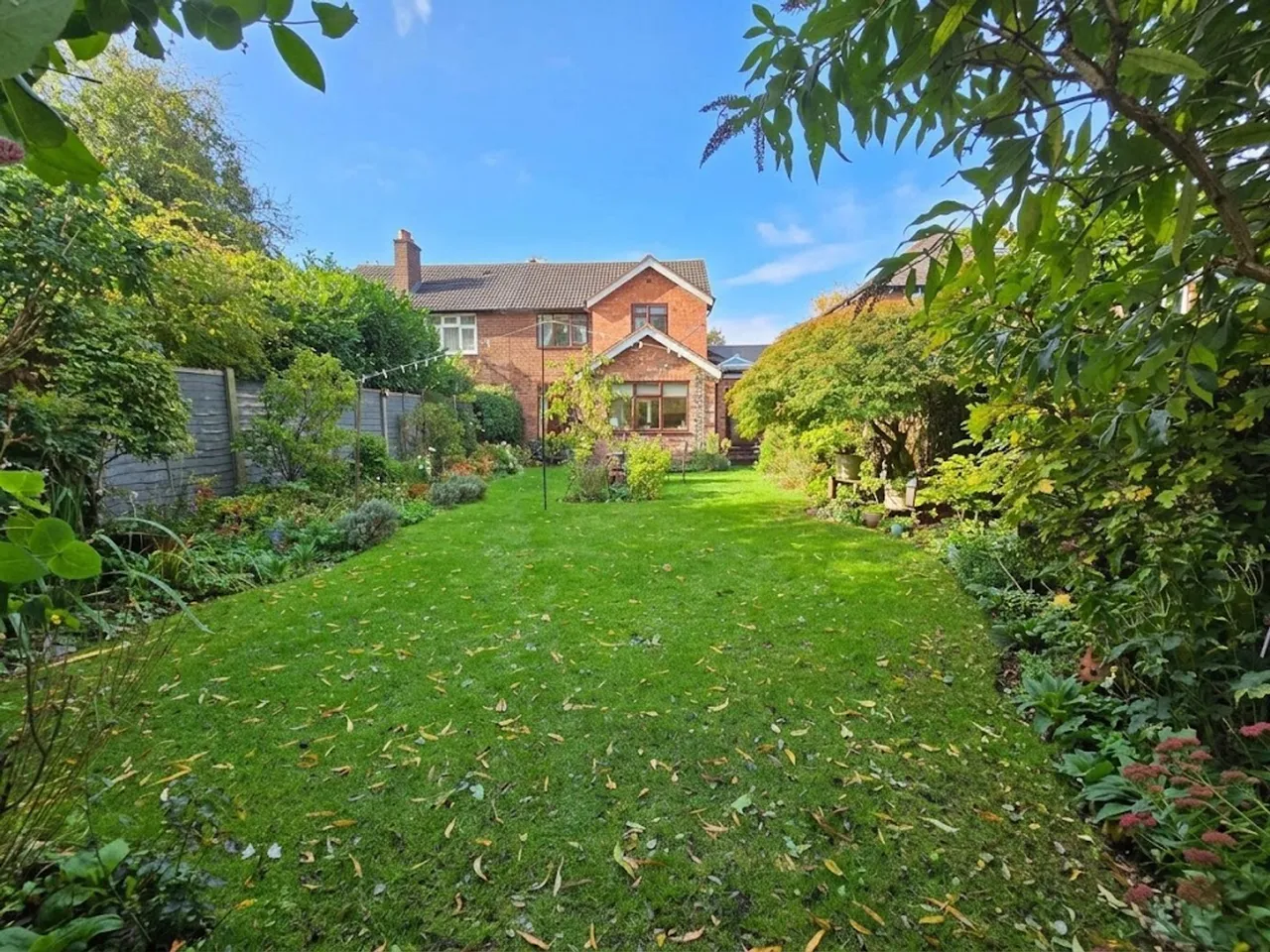 Heyes Lane, Altrincham, photo 4