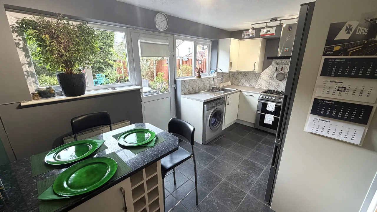 Denshaw Close, Manchester, M19, photo 14