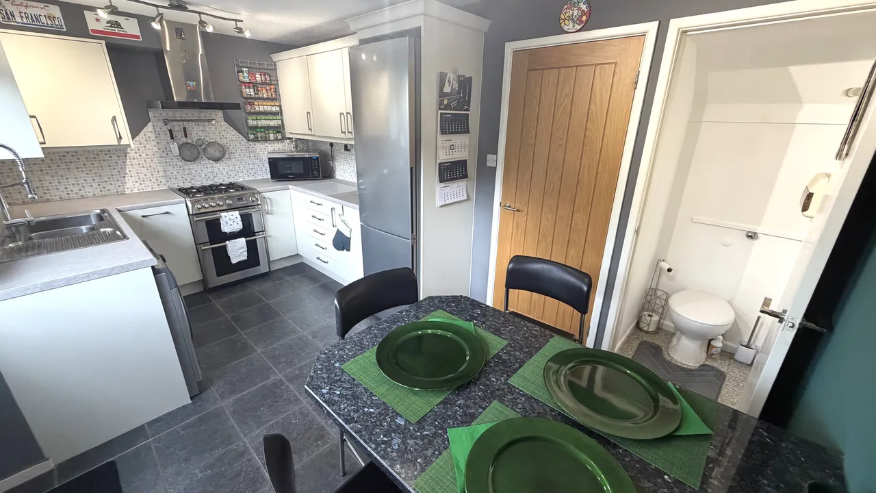 Denshaw Close, Manchester, M19, photo 12