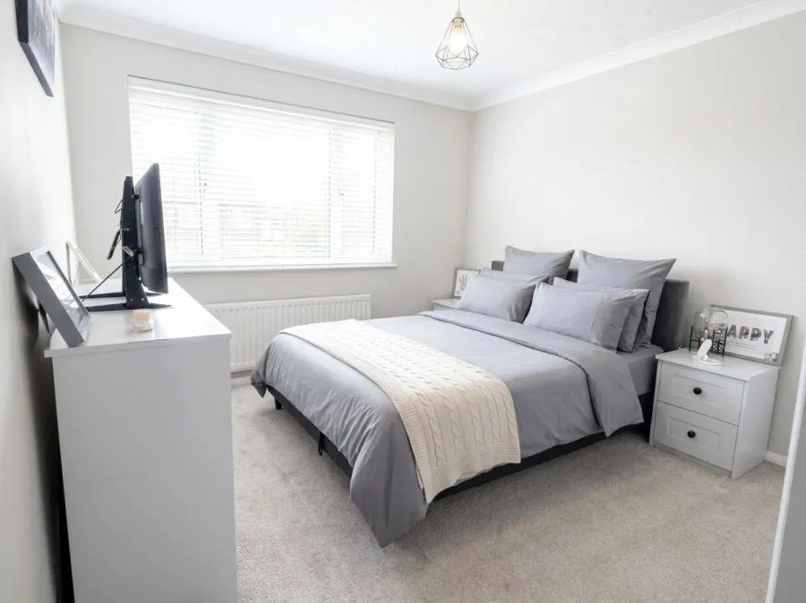 Poppyhills Road, Camberley, GU15, photo 6